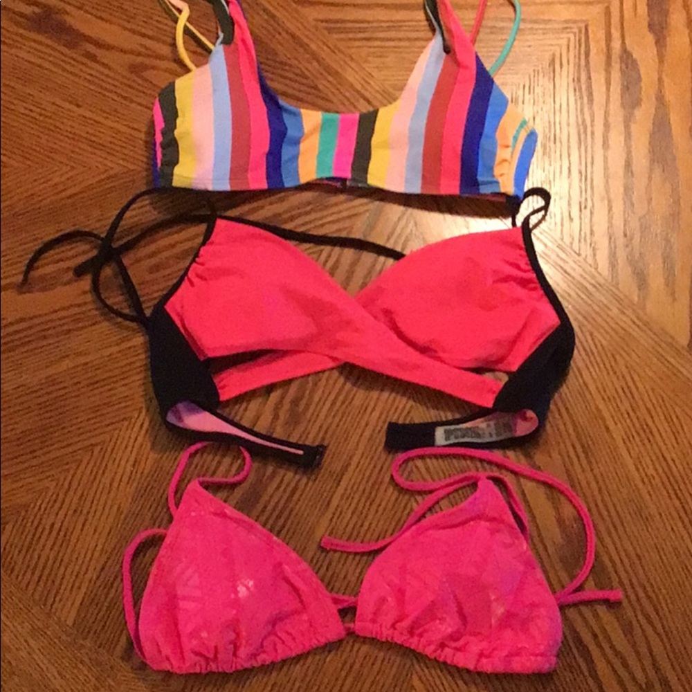 3 Md bikini tops, Victoria’s Secret,rue bleu, nobo